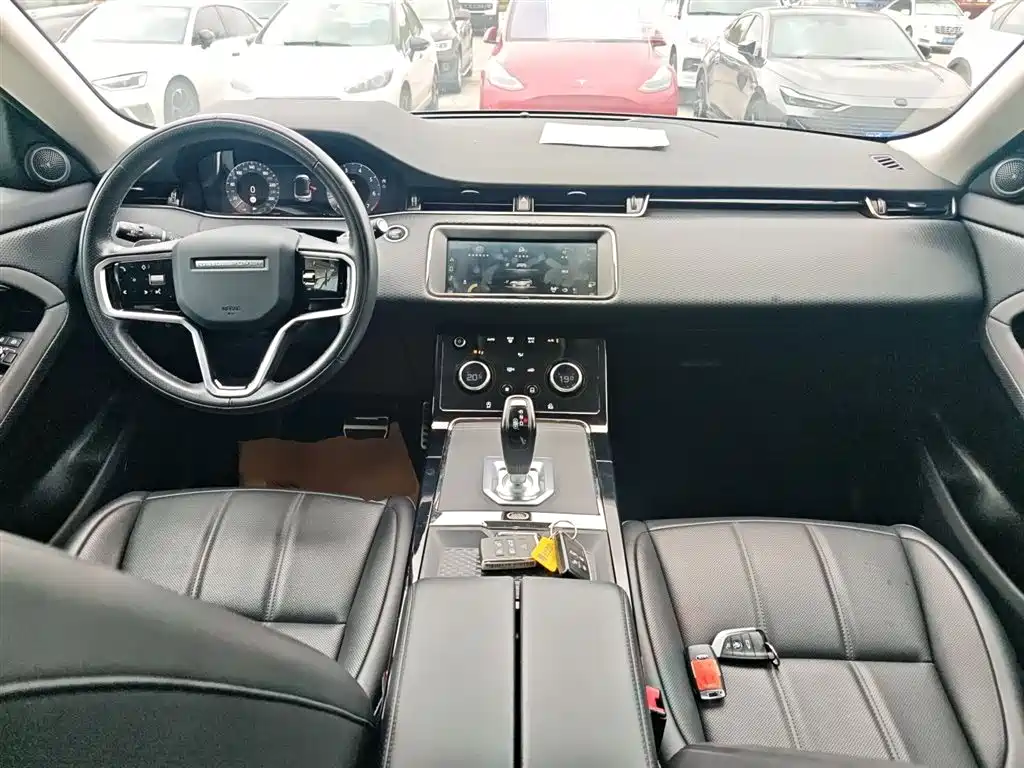 Land Rover Range Rover Evoque 2023 Range Rover Evoque L 200PS Elite Edition фото 6