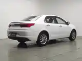 Фото 2 - Geely Vision