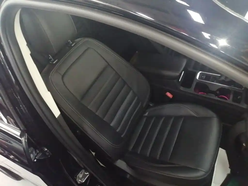 Фото 25 - Ford Kuga