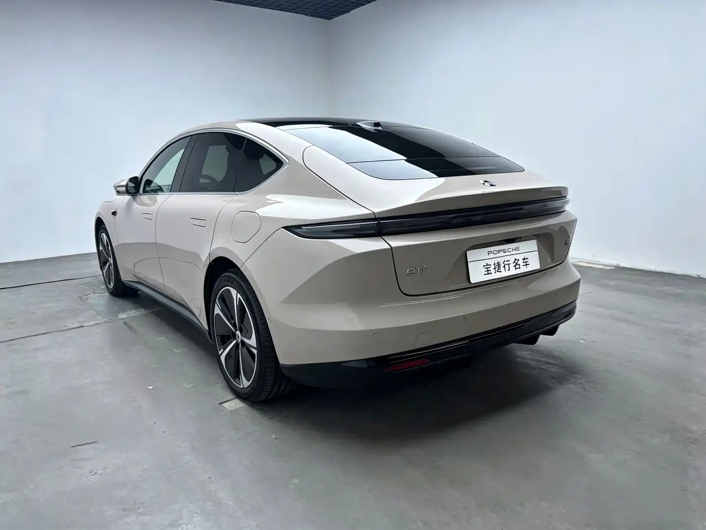 Фото 6 - NIO ET5