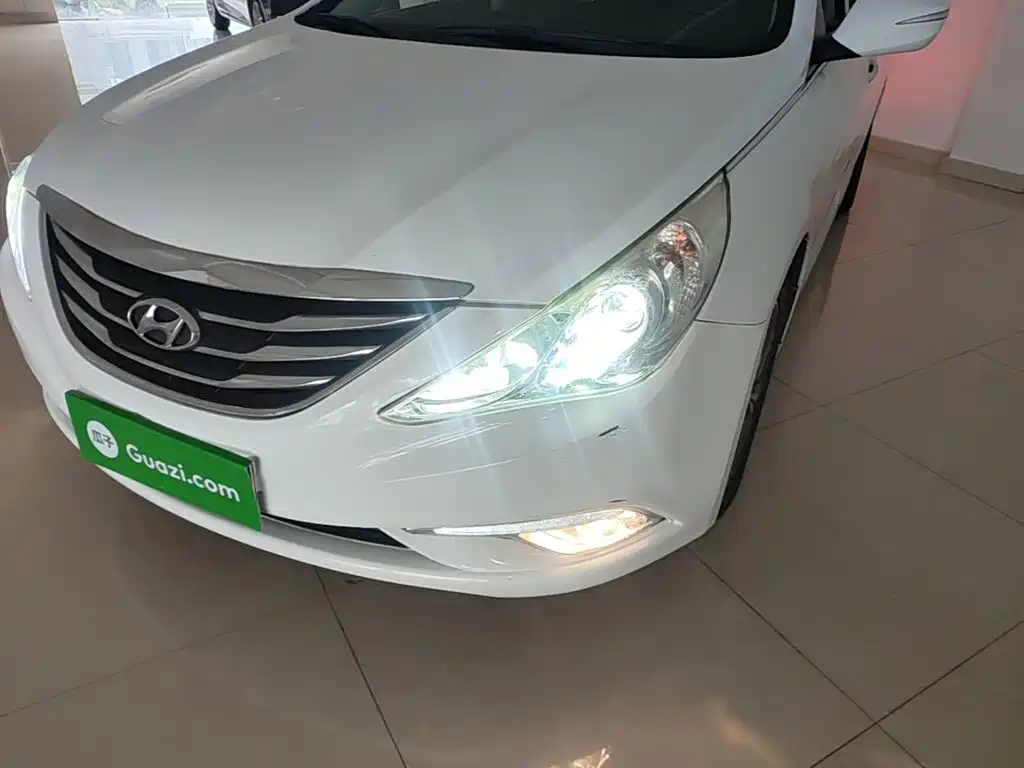 Photo 24 - Hyundai Sonata