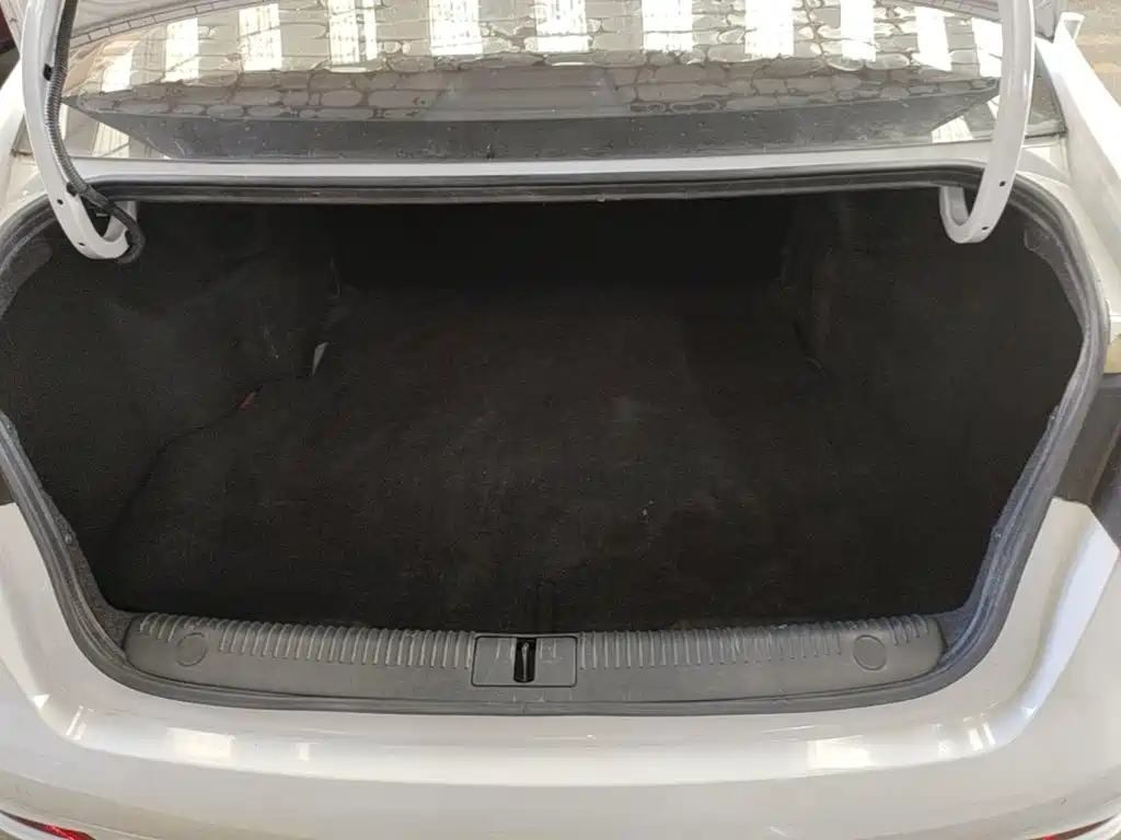 Photo 19 - Roewe 360