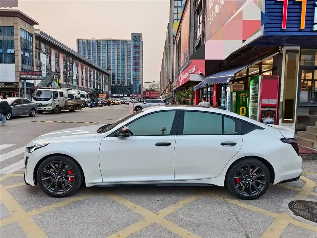 CADILLAC CT5