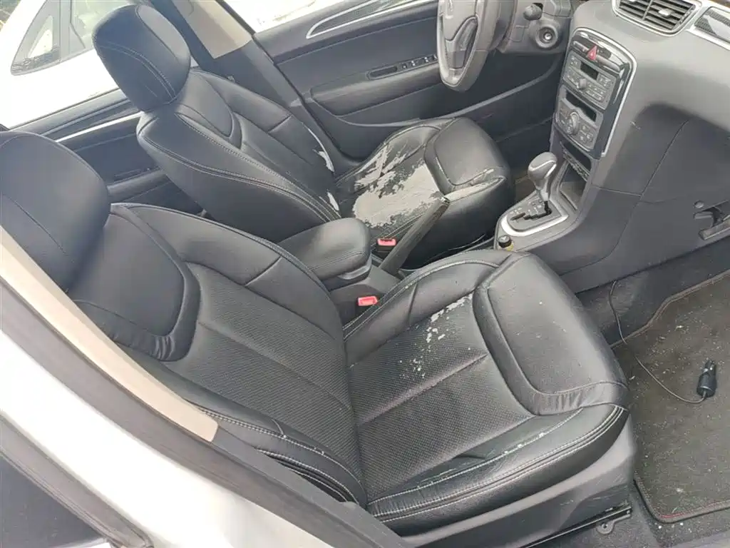 Peugeot 308 2014 Model Joy Edition Classic 1.6L Automatic Trend Style фото 25