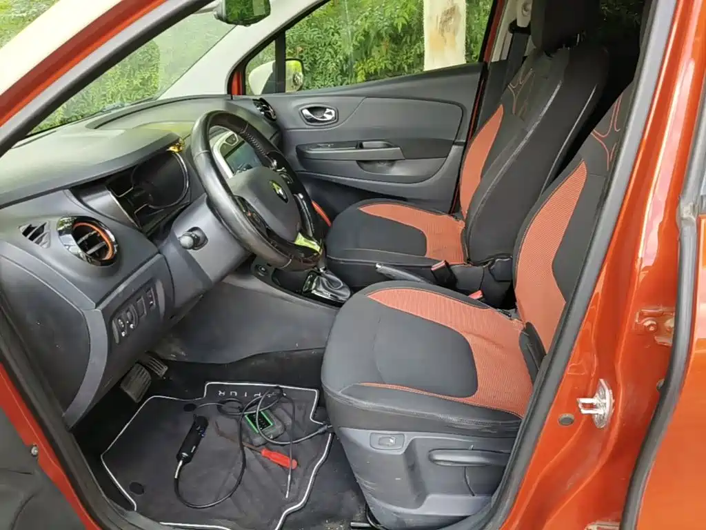 Renault Captur 2016 2015 1.2T Automatic Comfort Edition