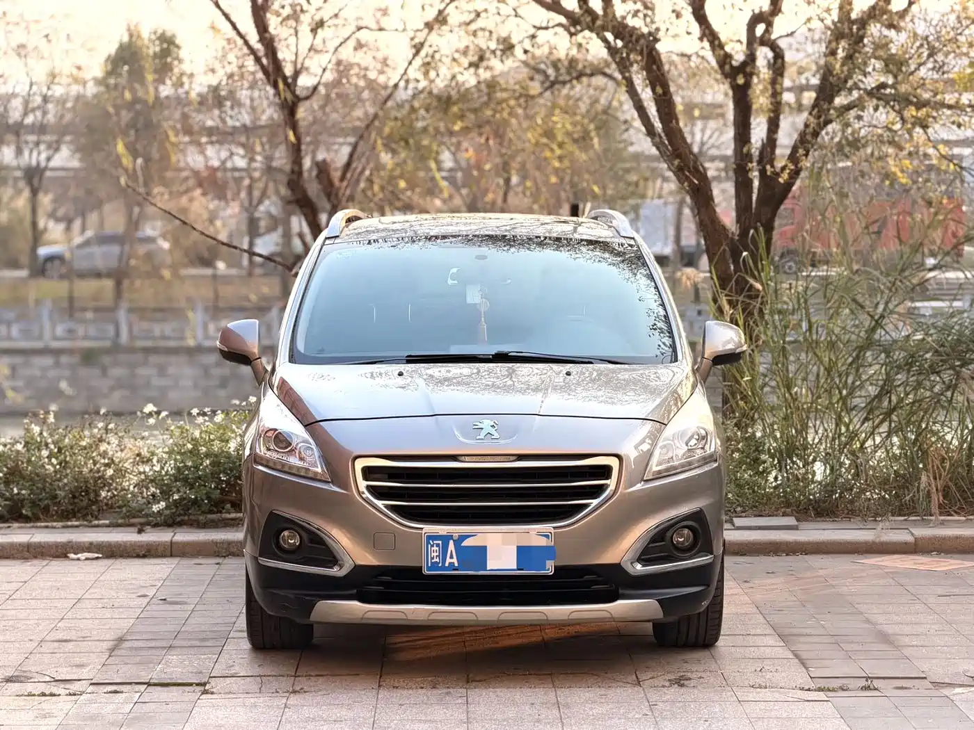 Peugeot 3008 2015 1.6THP Automatic Classic Edition фото 2