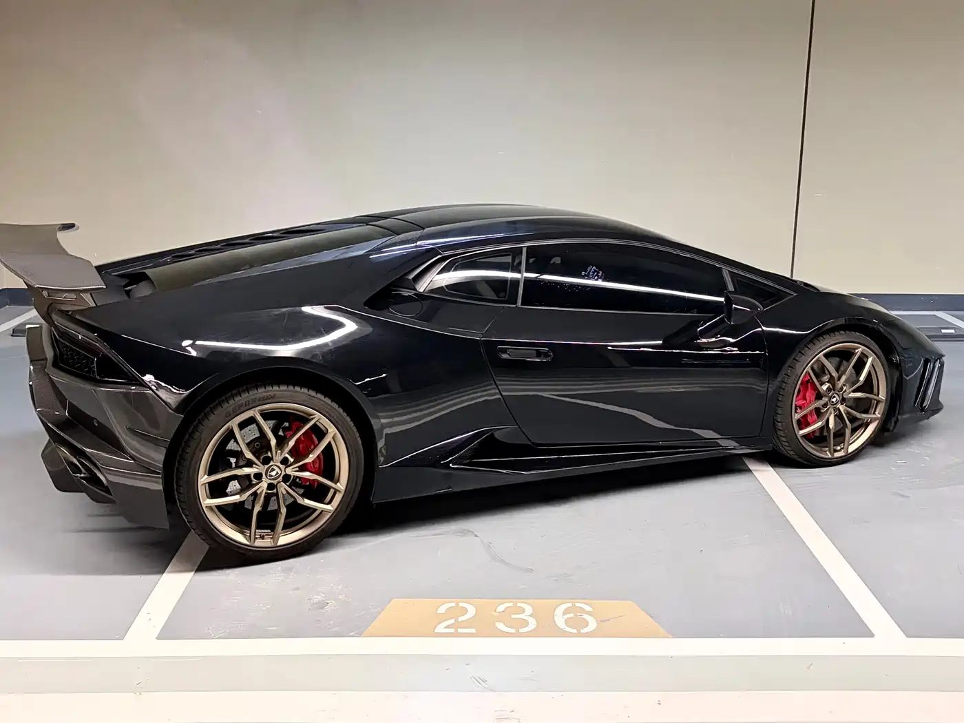 Lamborghini Huracán 2014 LP 610-4 фото 7