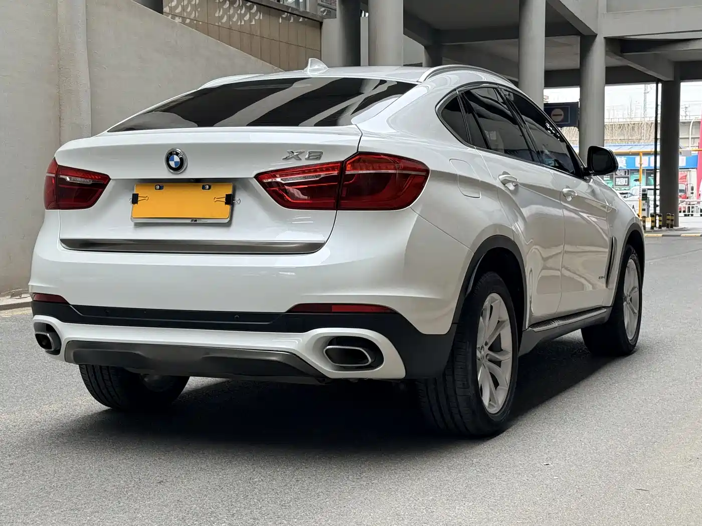 BMW X6 2018 xDrive35i Leading Model фото 4