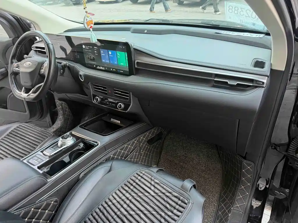 Фото 5 - Ford Edge