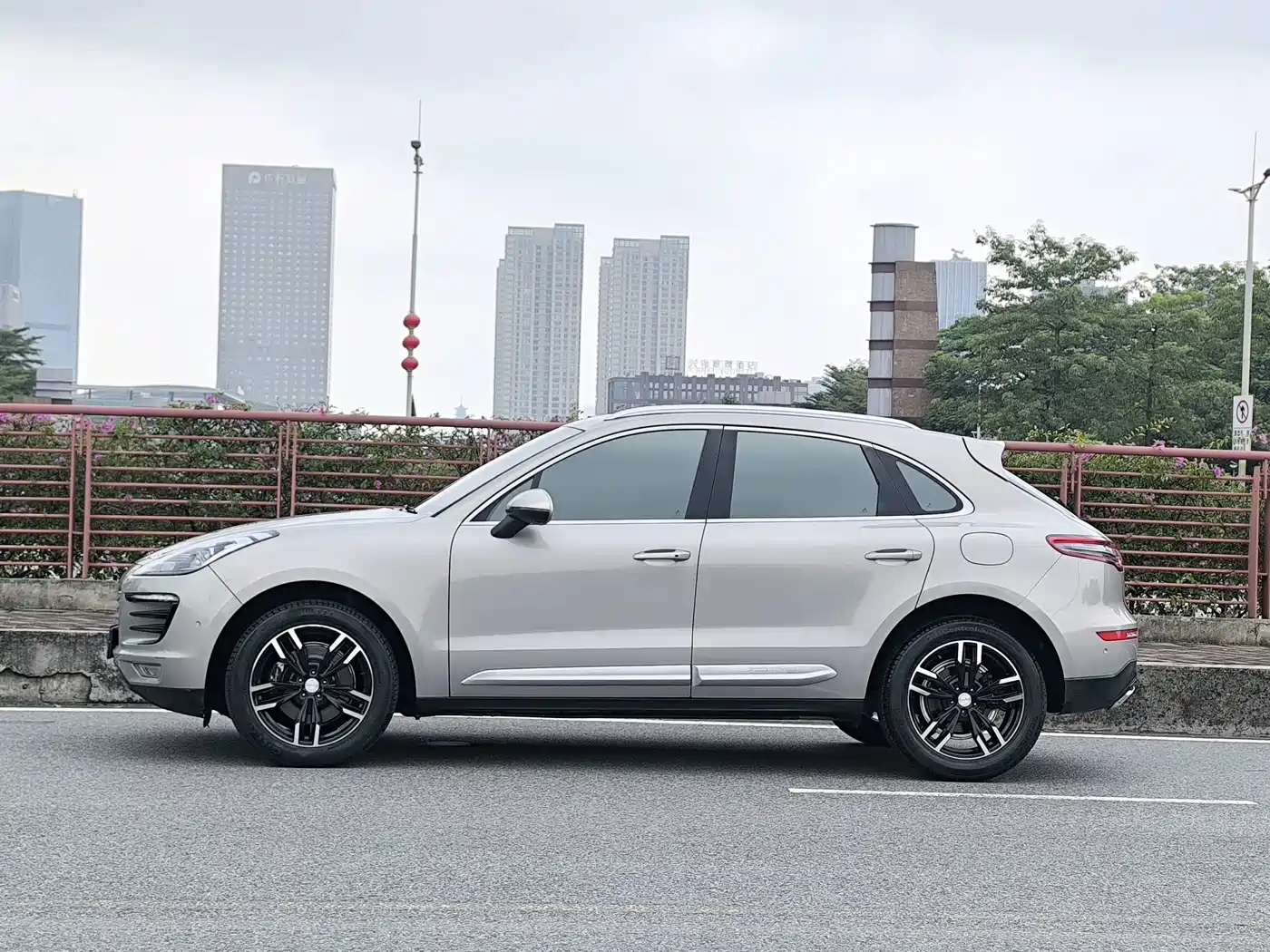 Zotye SR9 2017 2017 2.0T Auto Ultimate Dream Edition