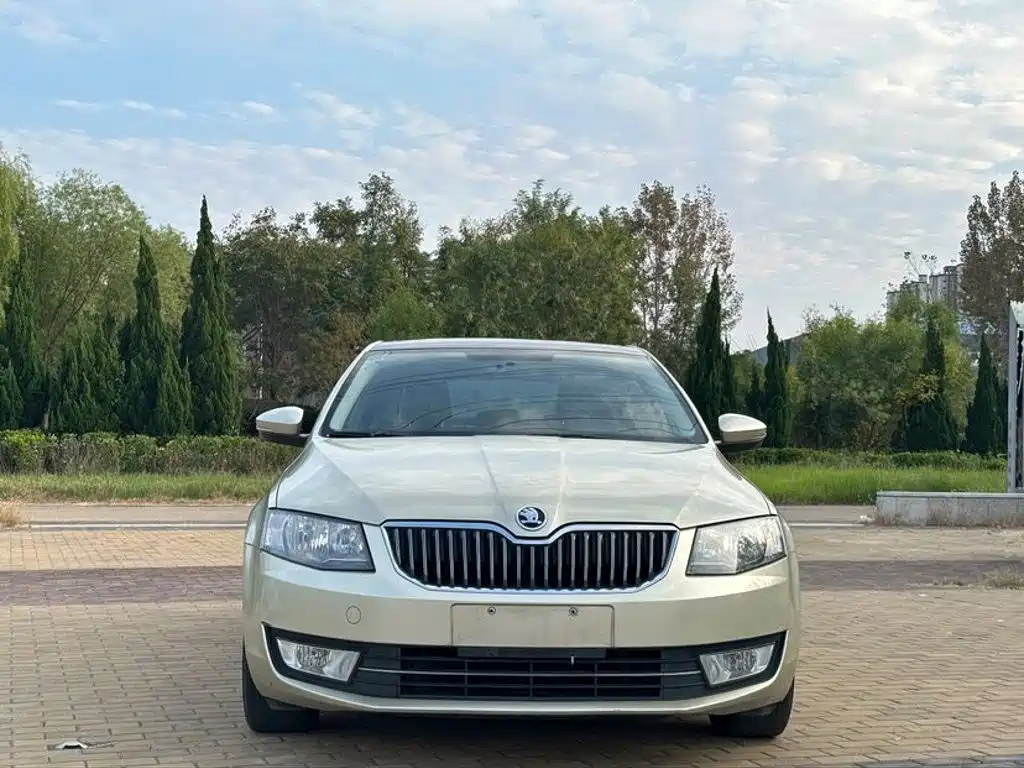 Photo 2 - Škoda Octavia