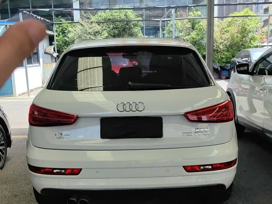 Фото 4 - Audi Q3