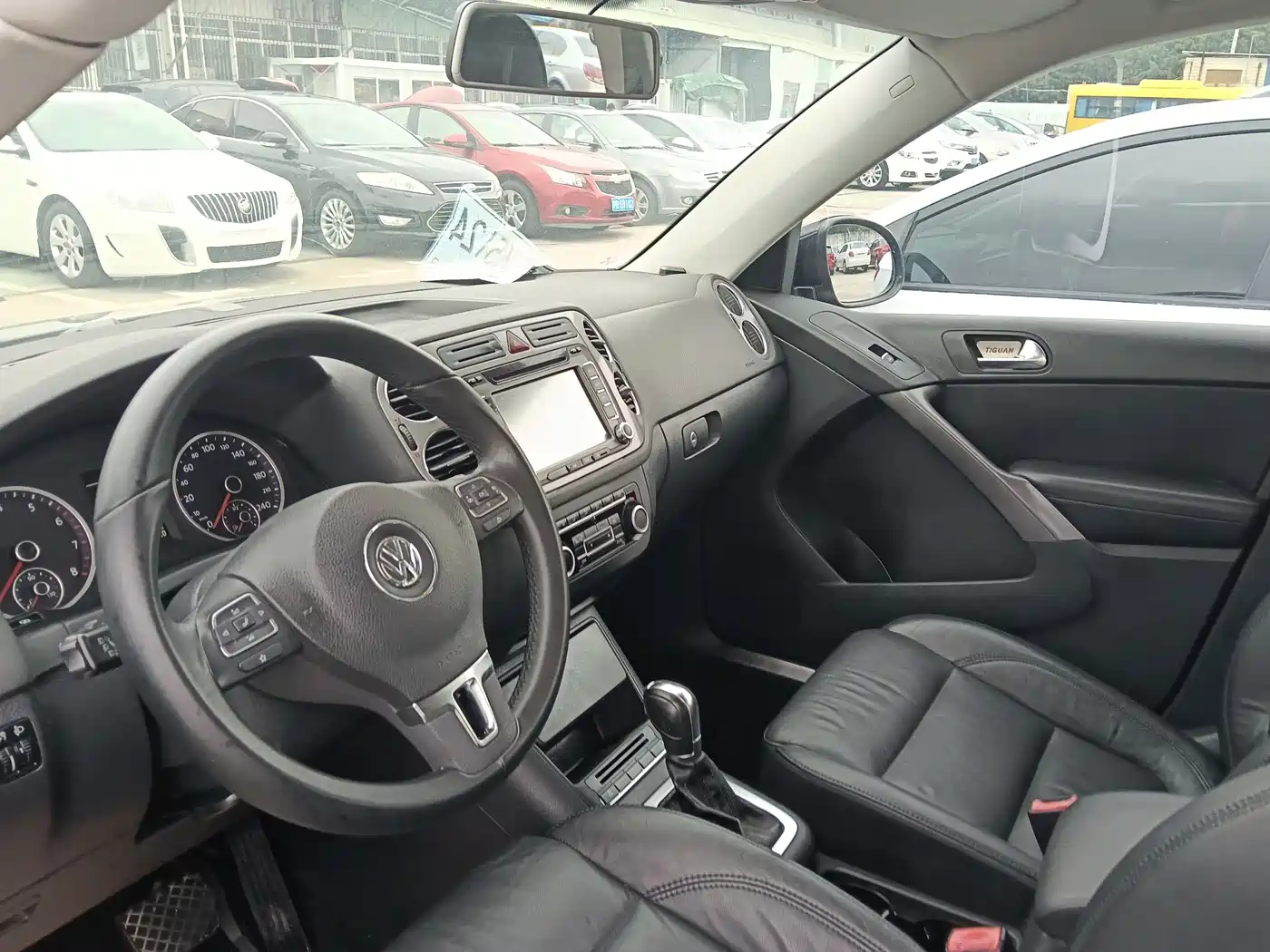 Volkswagen Tiguan 2012 1.8TSI Automatic 2WD Trend Edition фото 6