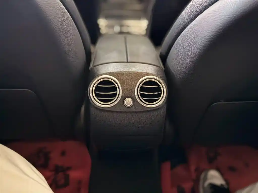 Mercedes-Benz GLC 2018 GLC 200 4MATIC фото 11