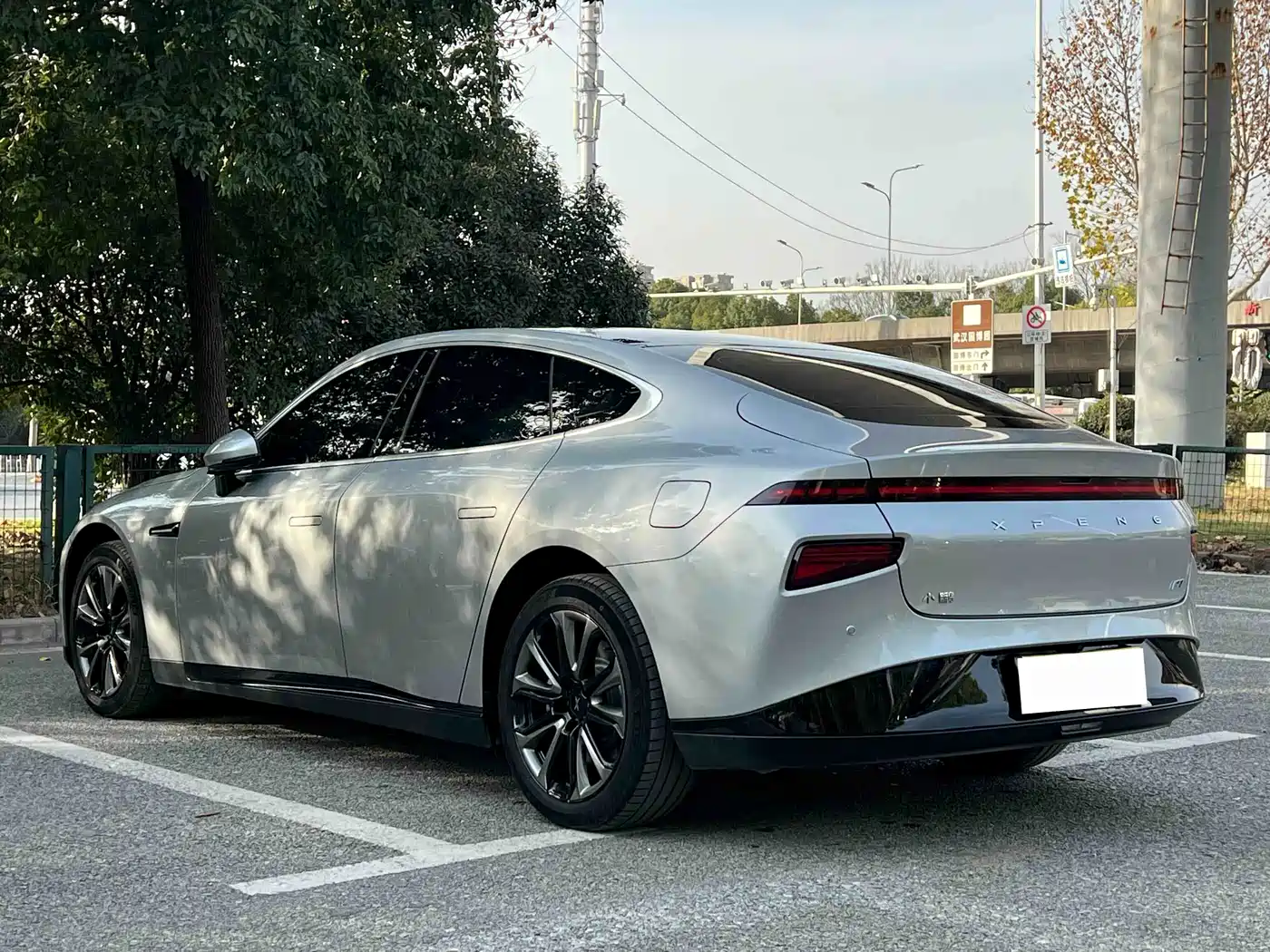 Фото 7 - XPeng P7