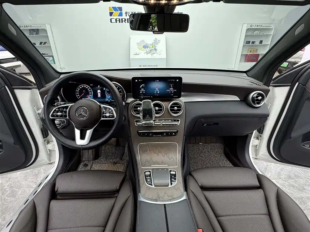 Mercedes-Benz GLC 2022 Facelift GLC 300 L 4MATIC Dynamic Collector's Edition фото 9