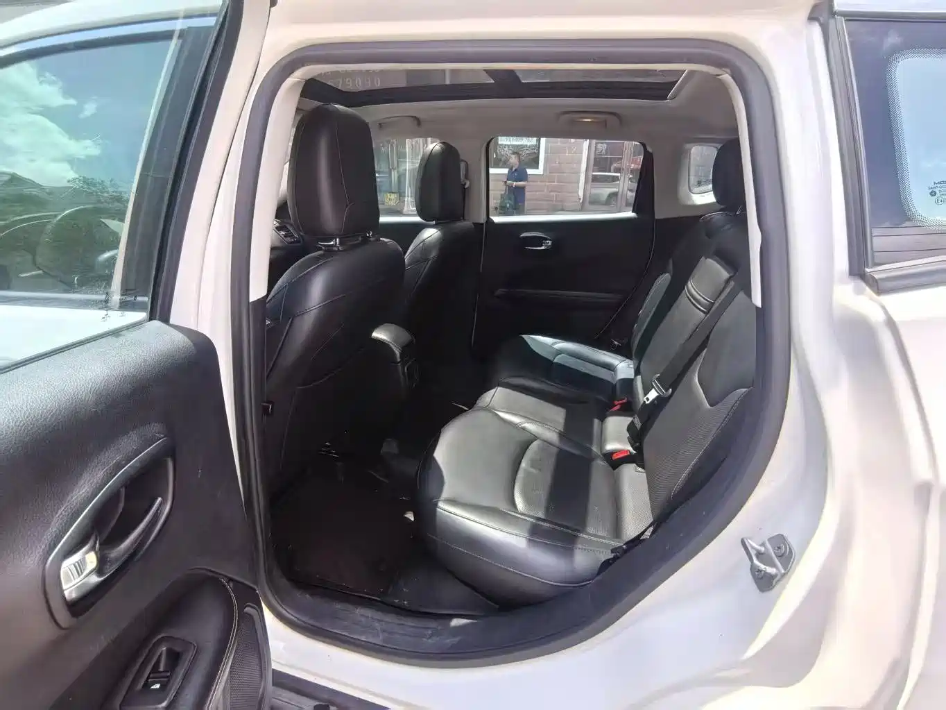 Фото 9 - Jeep Compass