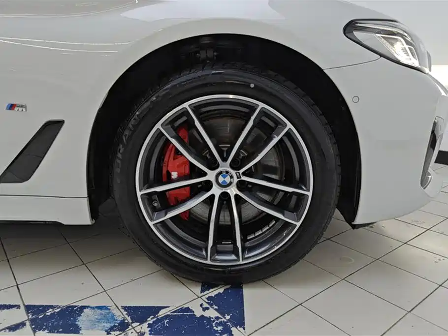 BMW 5 Series 2022 Model Second Facelift 525Li M Sport Package фото 6
