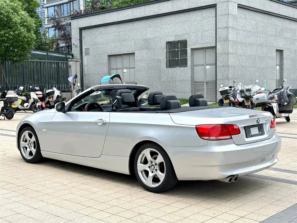 BMW 3 Series (Import) 2009 Model 325i Convertible фото 4