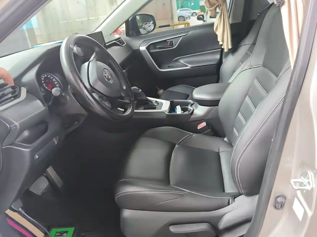 Toyota Wildlander 2024 2023 2.0L CVT FWD LE
