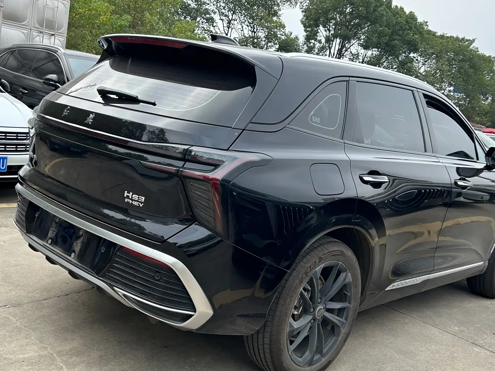 صورة 2 - Hongqi HS3 PHEV