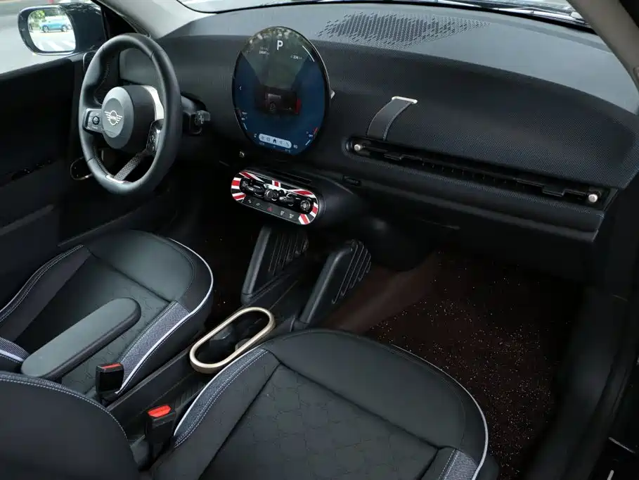 MINI Electric MINI COOPER 2025 2024 452km COOPER SE Artist