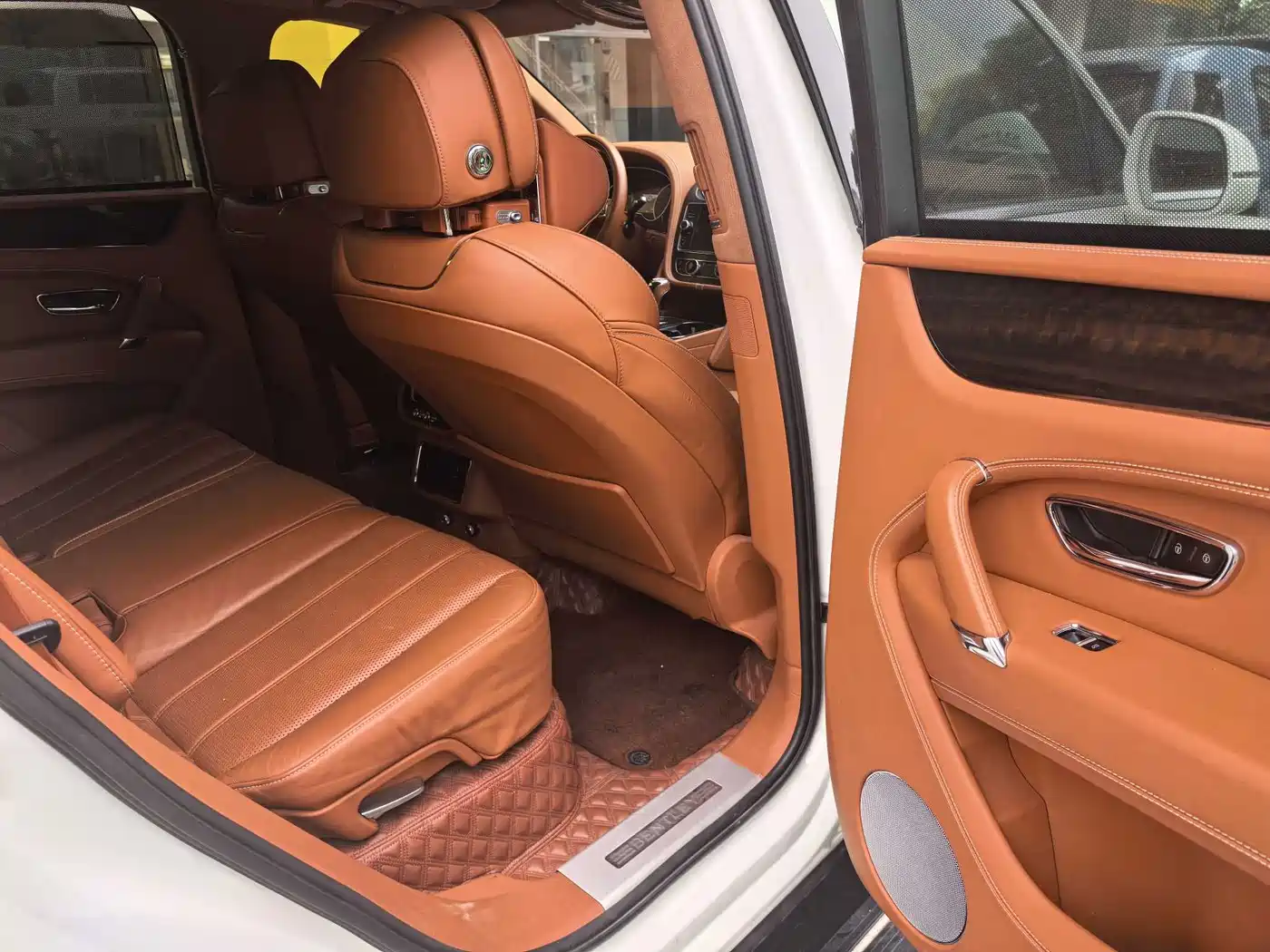 Bentley Bentayga 2018 4.0T V8 фото 8