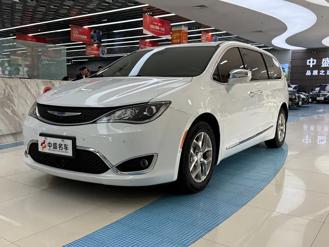 Chrysler Grand Voyager (Import) 2017 3.6L Premium Edition