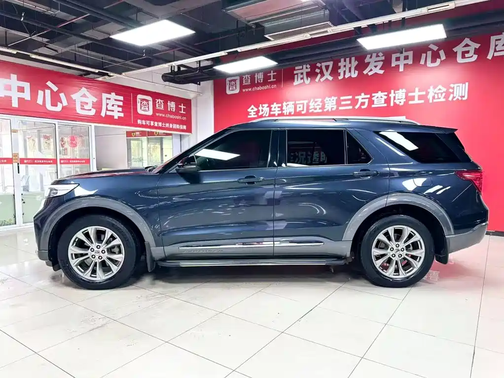 صورة 4 - Ford Explorer