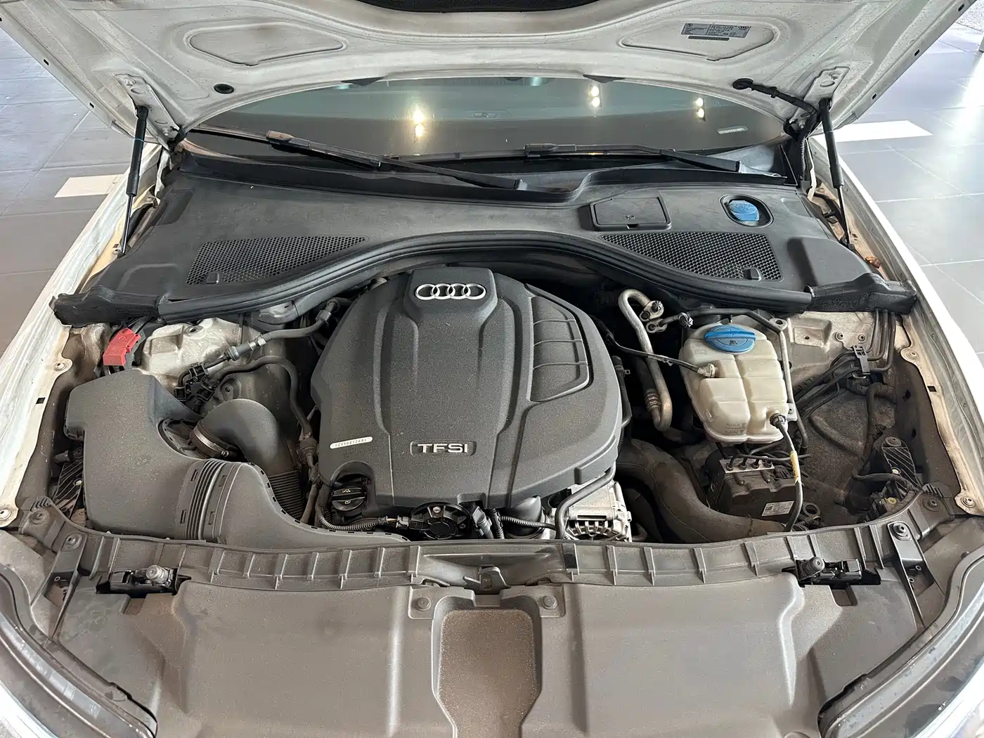 Фото 14 - Audi A6L