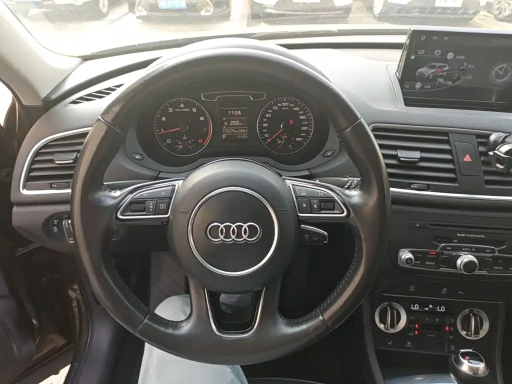 Фото 11 - Audi Q3