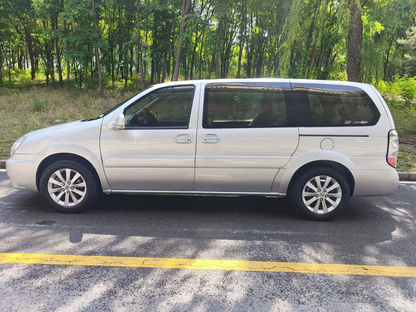 Buick GL8 2012 2.4L BASE Comfort фото 3