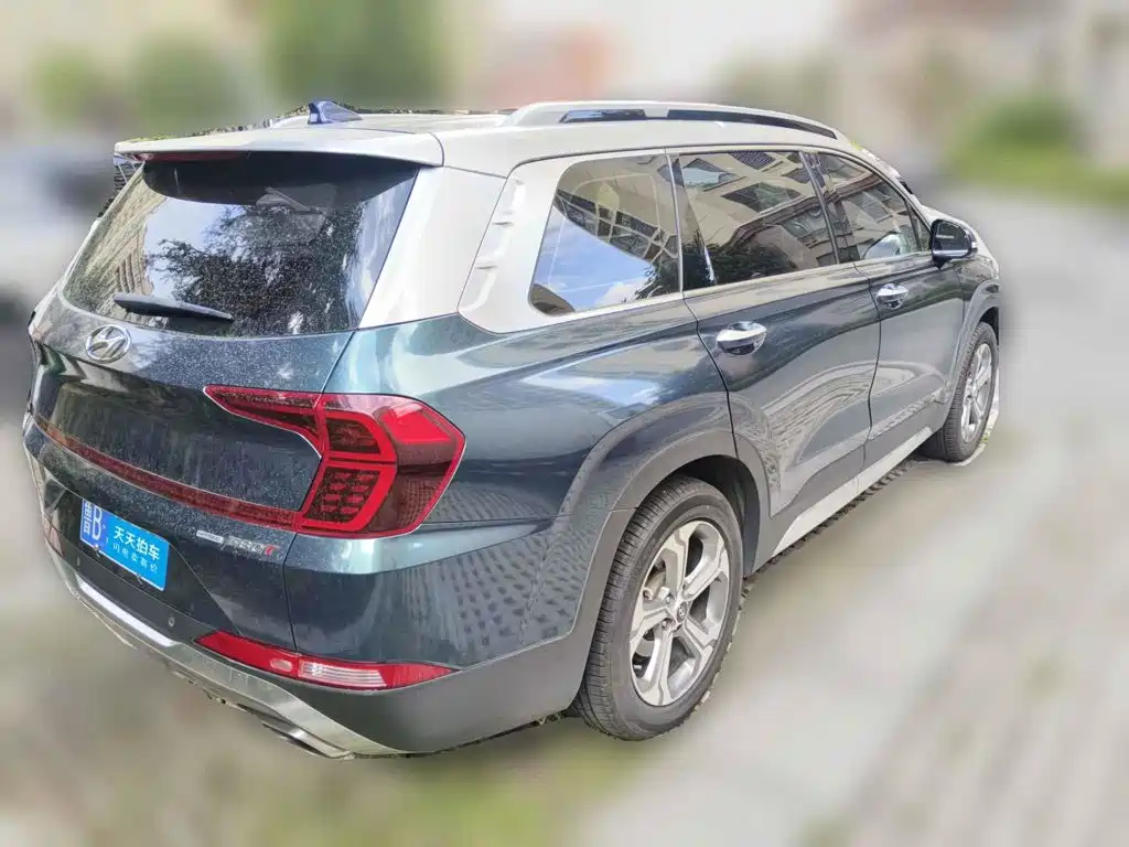 Фото 5 - Hyundai Santa Fe