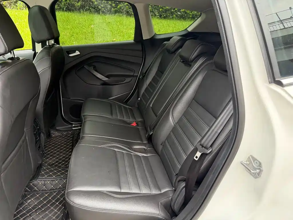 Ford Kuga 2019 2019 EcoBoost 180 FWD Luxury Edition China V
