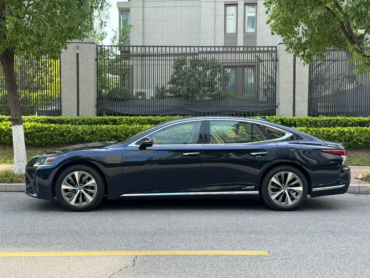LEXUS LS