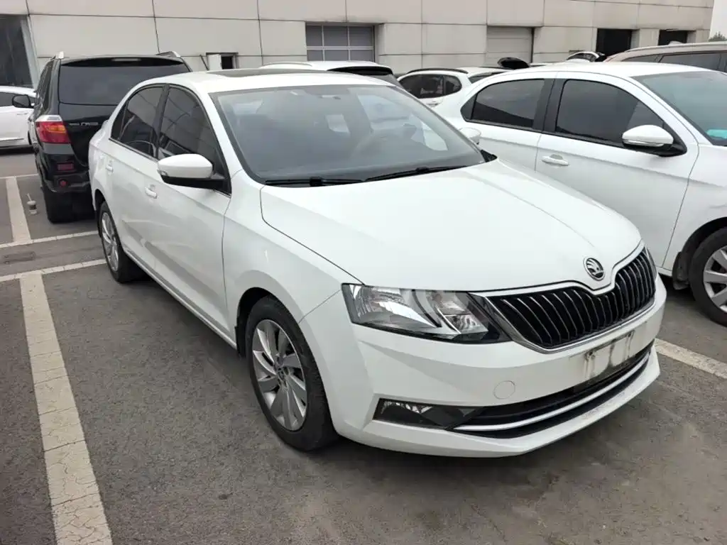Photo 4 - Škoda Rapid