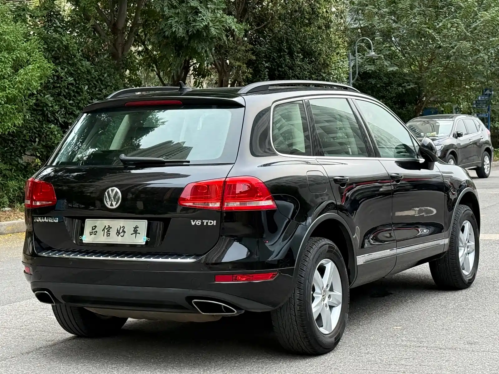 Фото 4 - Volkswagen Touareg