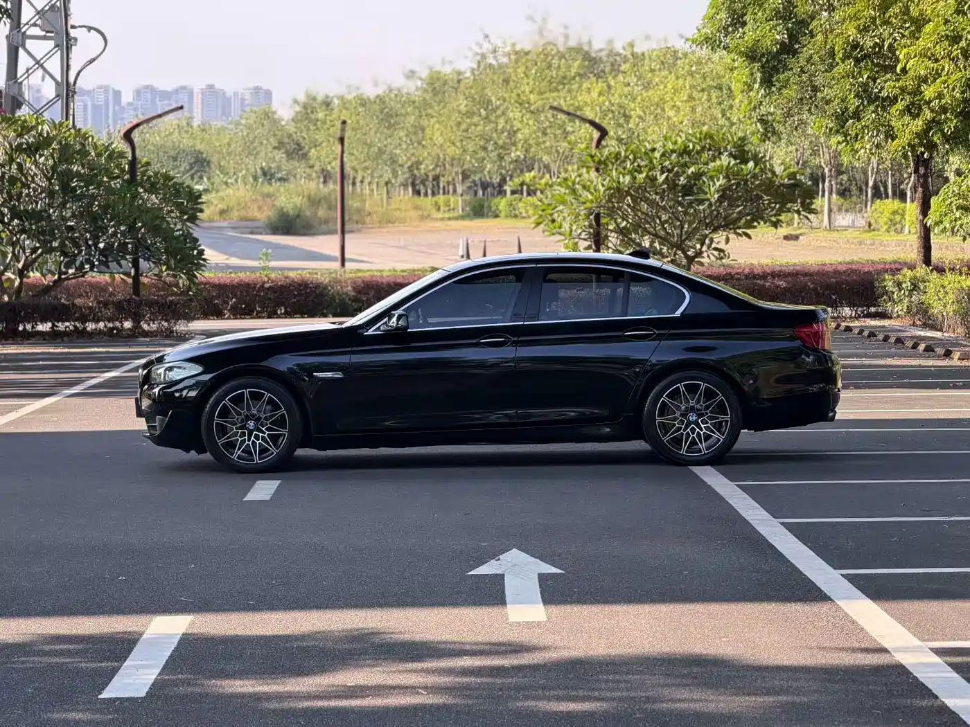 BMW 5 Series (Import) 2013 2013 535i Luxury Sport