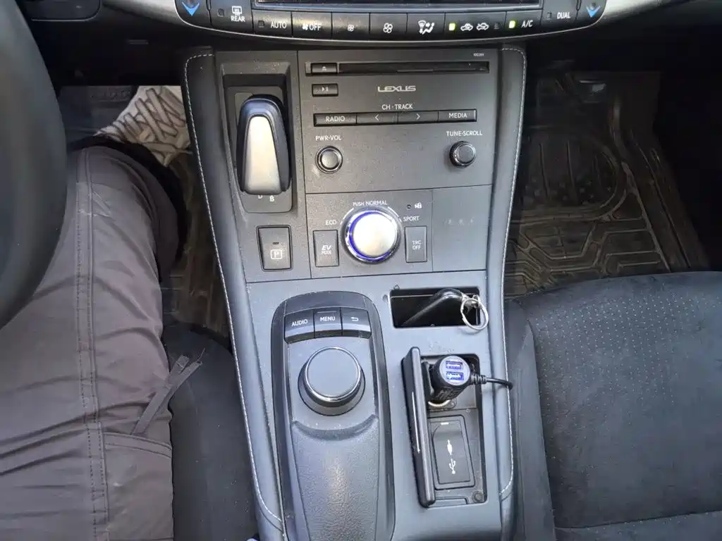 Lexus CT 2014 2014 CT200h Comfort Monochrome