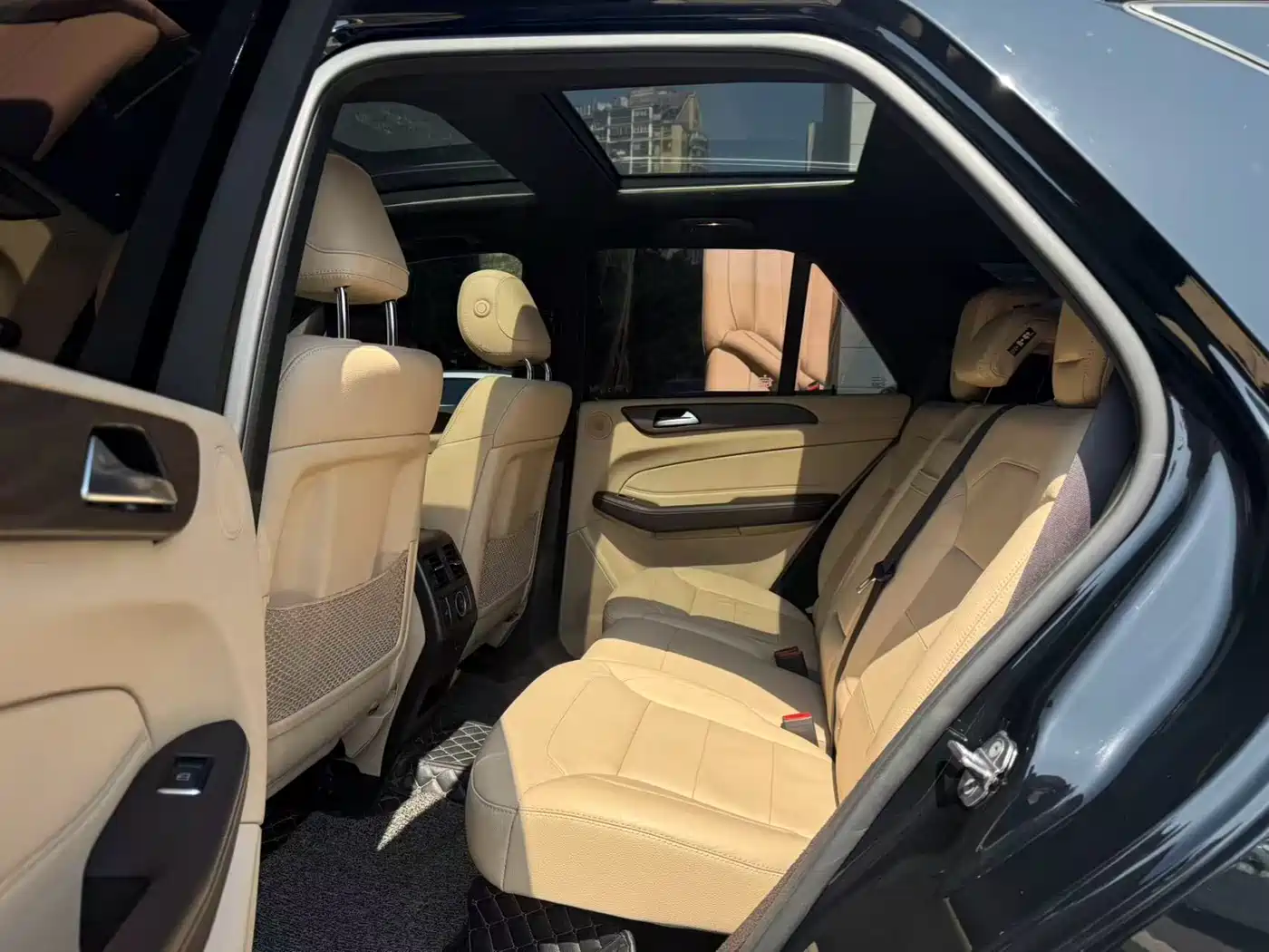 Mercedes-Benz GLE 2018 GLE 400 4MATIC Ultimate Edition фото 6