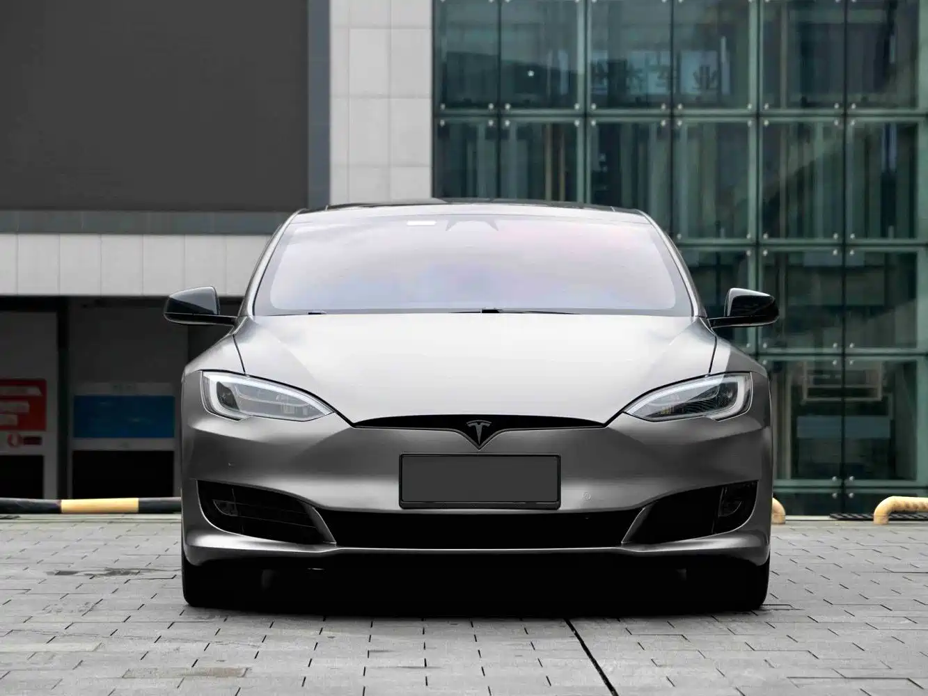 Фото 2 - Tesla Model S