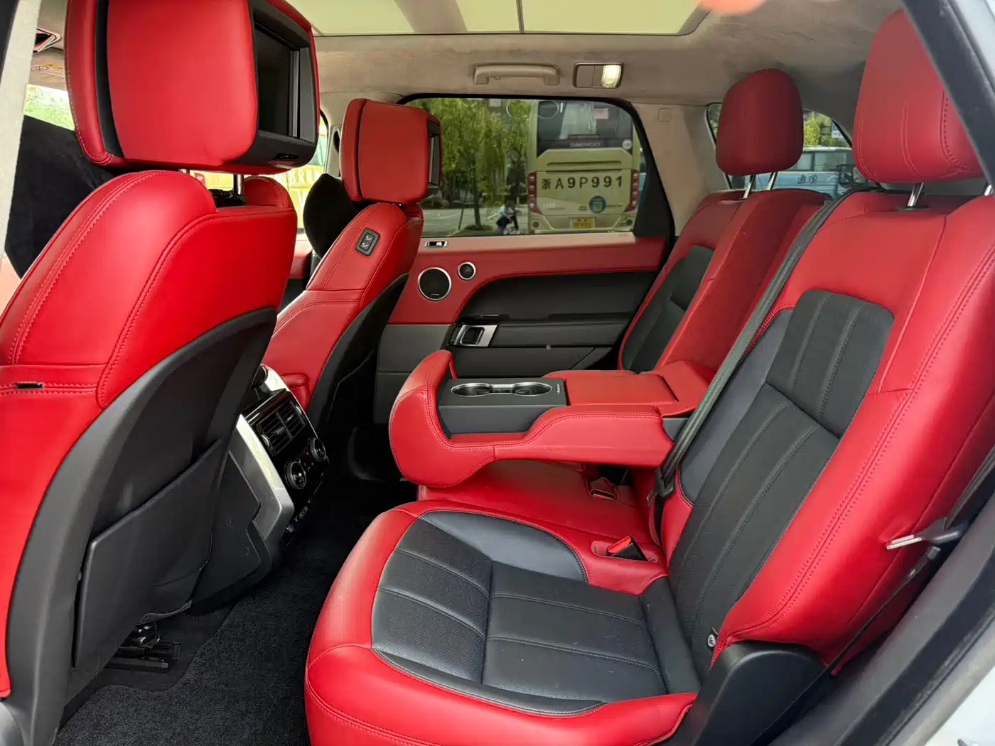 Land Rover Range Rover Sport 2018 3.0 SC V6 Fashion Genesis DYNAMIC фото 18