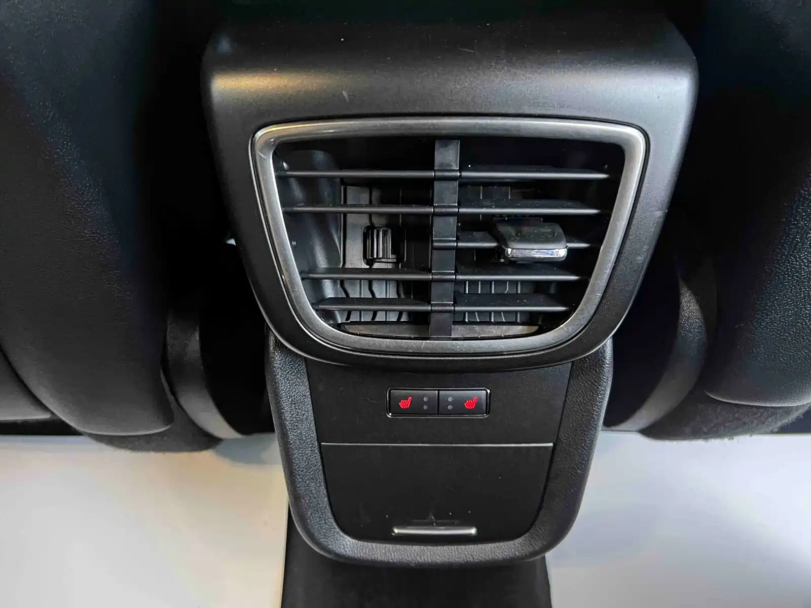 Photo 20 - Lincoln MKX