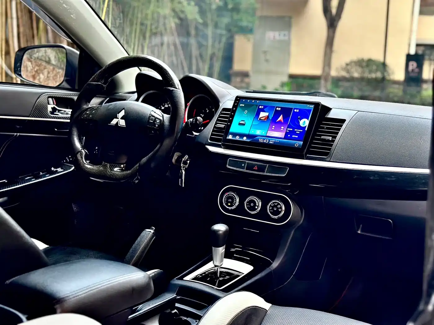 Mitsubishi Lancer EX 2016 1.8L CVT Black & White Replica фото 2