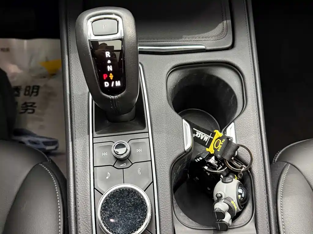 Cadillac XT4 2019 2018 Model 28T 2WD Technology
