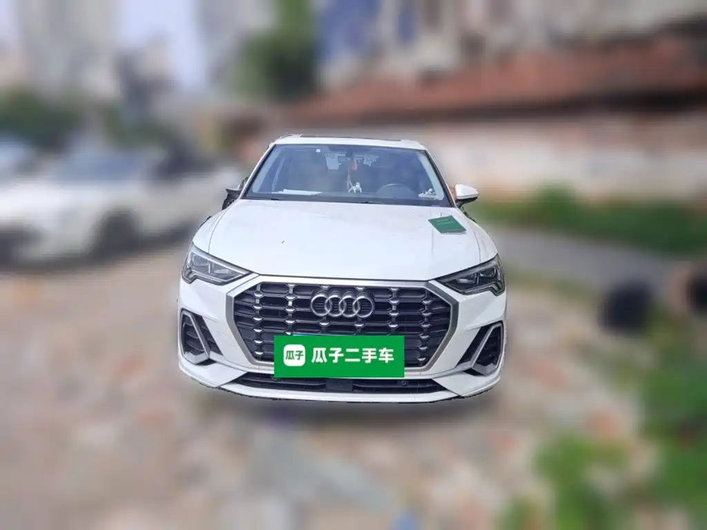 Фото 2 - Audi Q3