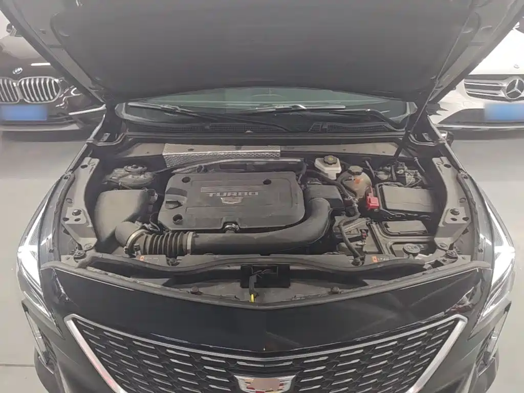 Cadillac XT4 2023 2023 Model Year 28T Two-Wheel Drive Luxury Model