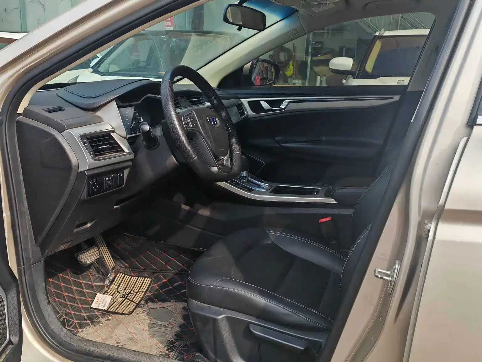 Photo 5 - Geely Emgrand GL