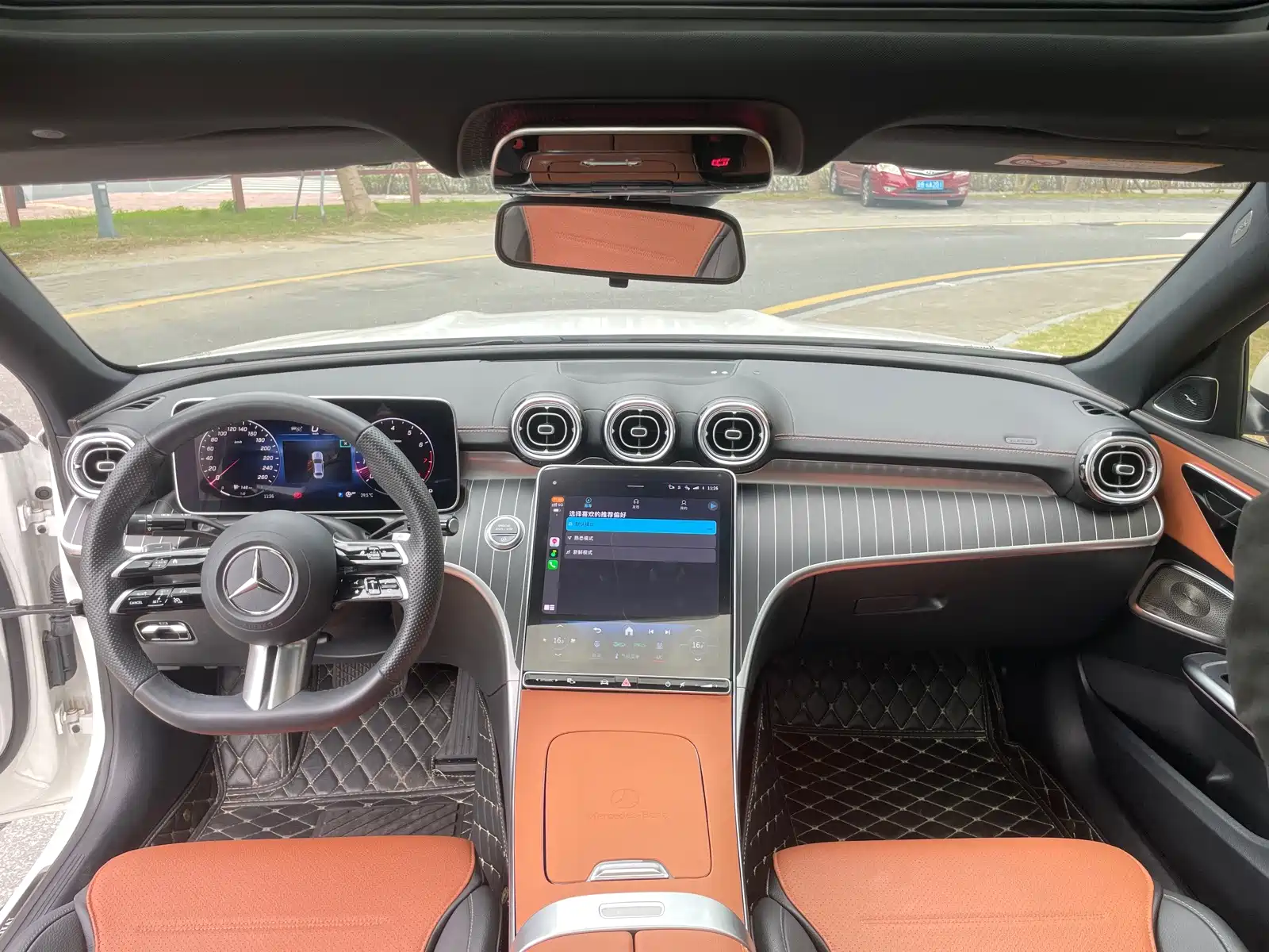 Фото 8 - Mercedes-Benz C-Class