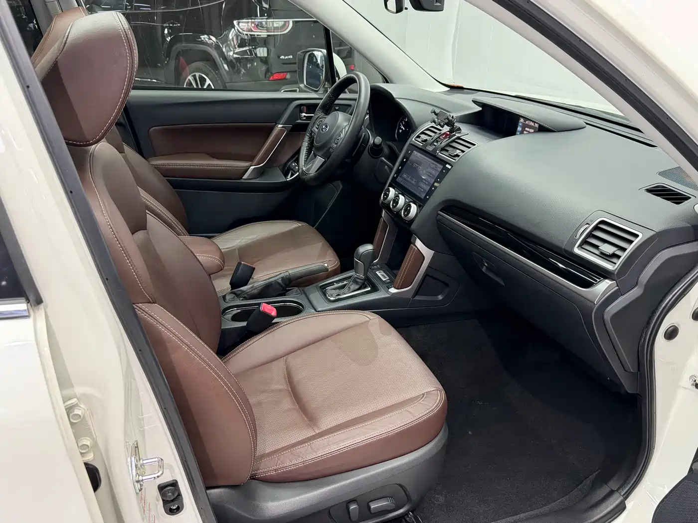 Subaru Forester 2017 2.5i Luxury Special Edition фото 22